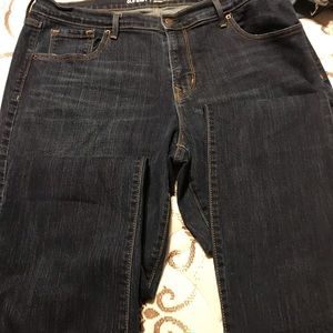 Old navy curvy blue jeans